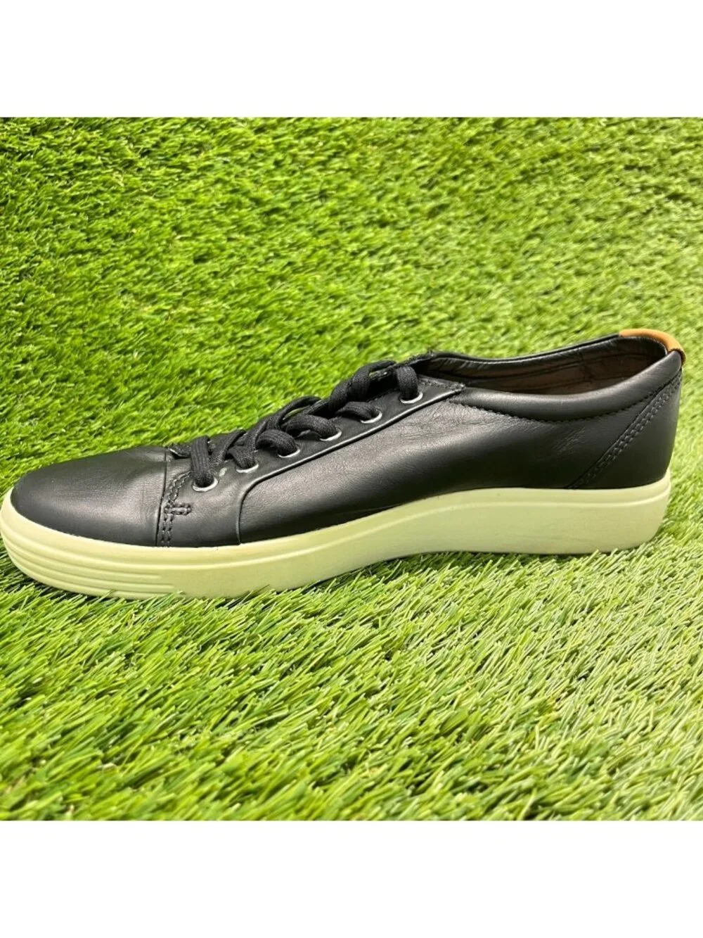 Ecco Soft 7 Mens Size 7 Black Casual Classic Leather Lace Up Shoes Sneakers